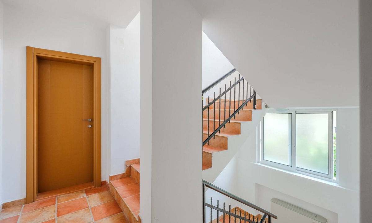 Becici Apartment | Studio with Balcony 4 min to Beach in Budva