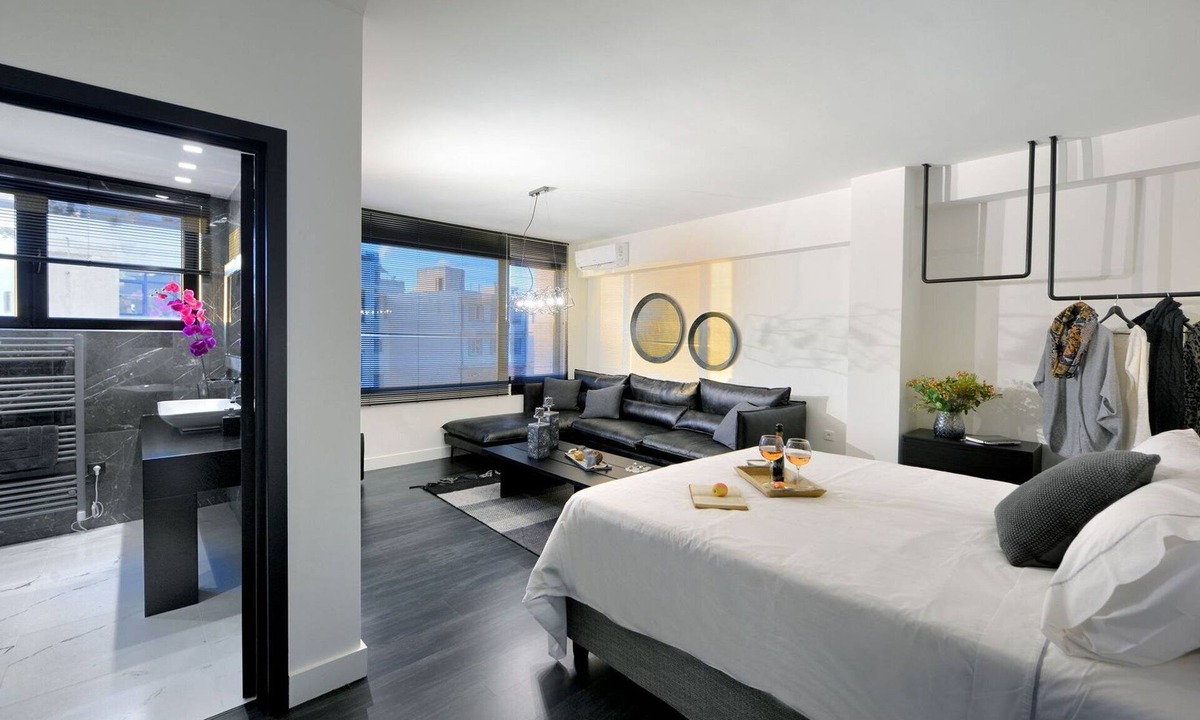 Psirri Villa | Stunning Athens Apartment | Ater Albus Junior Suite | Historic Centre