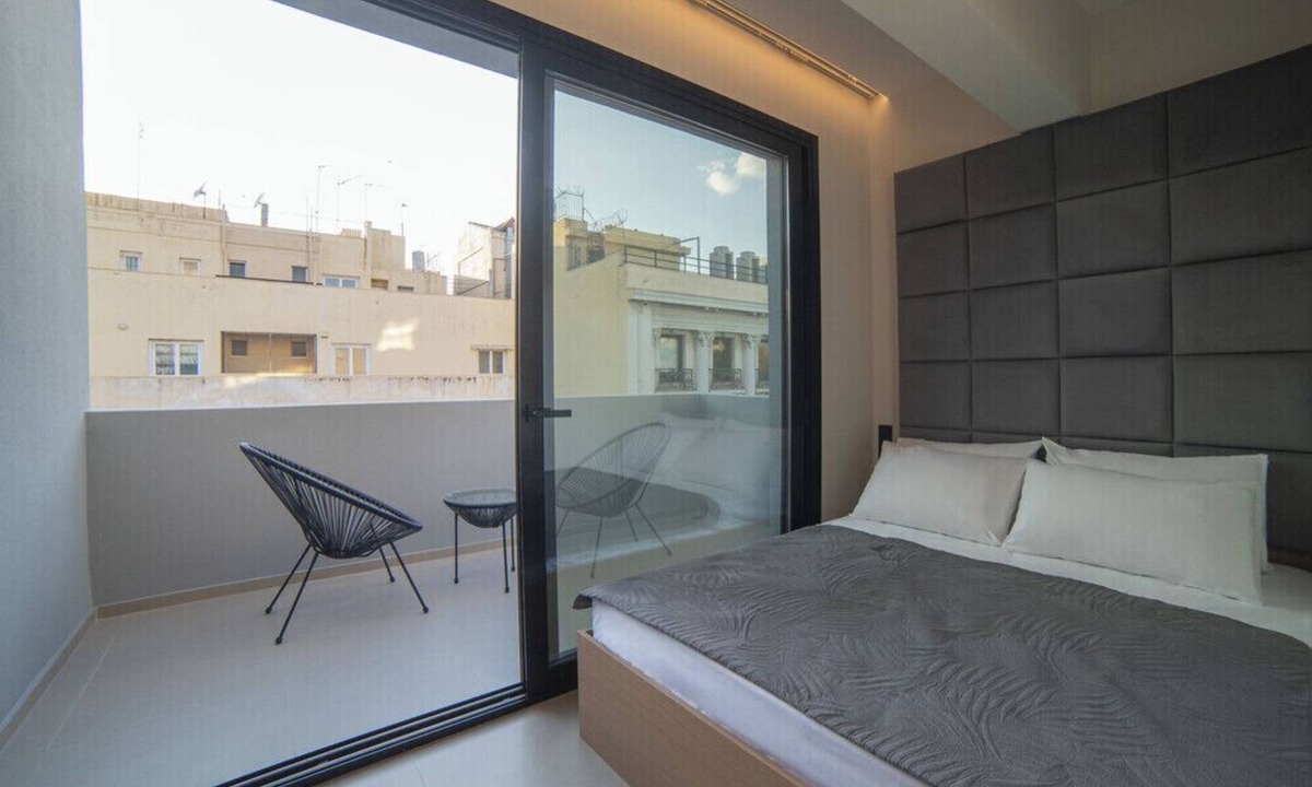 Piraeus Apartment | Stylish Space with Terrace | Piraeus Getaway