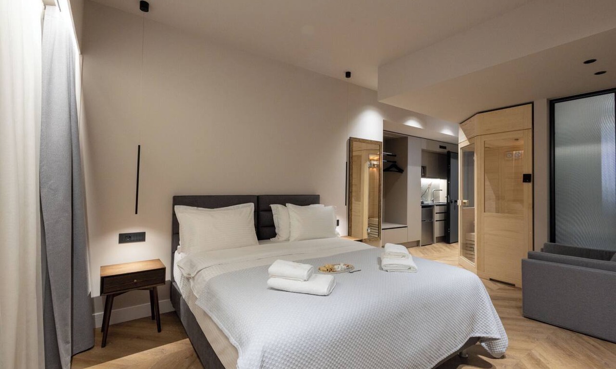 Psirri Hotel | Suite with Sauna by Lux Suites Athens, Lux Suites Athens