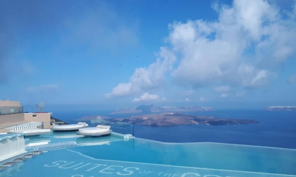 Santorini Hotel | Suites of the Gods Cave Spa Hotel