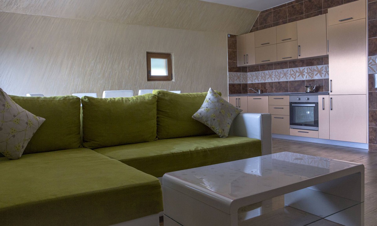 Zabljak Apartment | Summit One-Bedroom Apartment Retreat in Zabljak