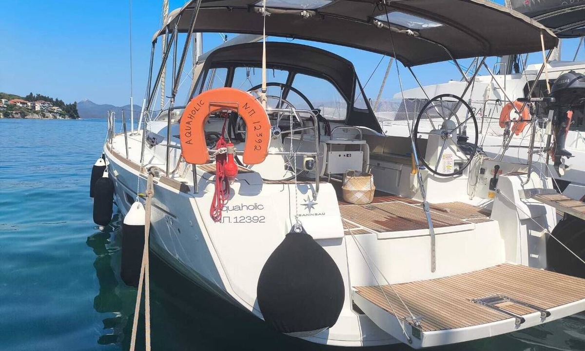 Perigiali Boat Rental | Sun-soaked Sailing Adventure in the Ionian Islands