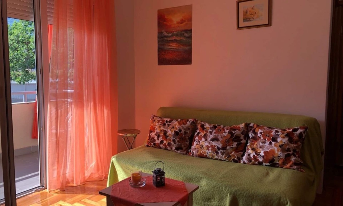 Budva Apartment | Sunny apartment with balcony