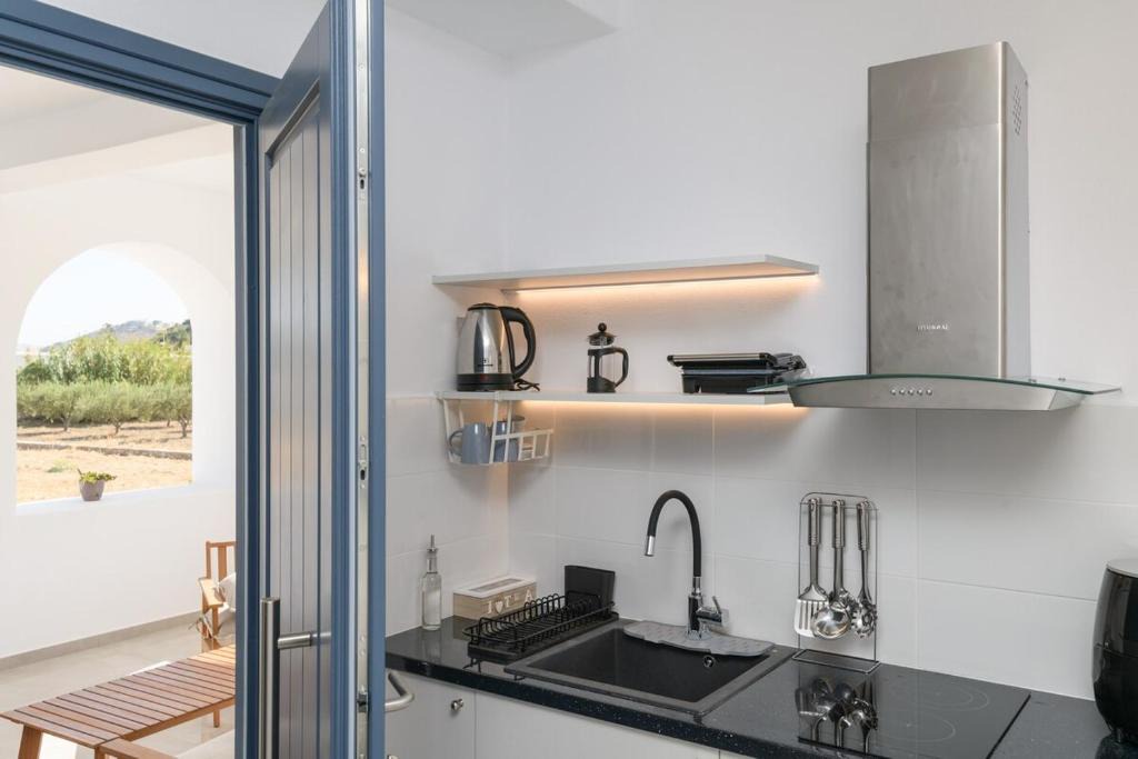 Parasporos Apartment | Sunny & Blue 2
