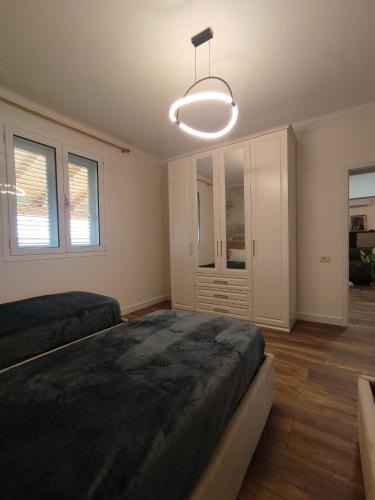 Ishem House | Sunny Hill Villa