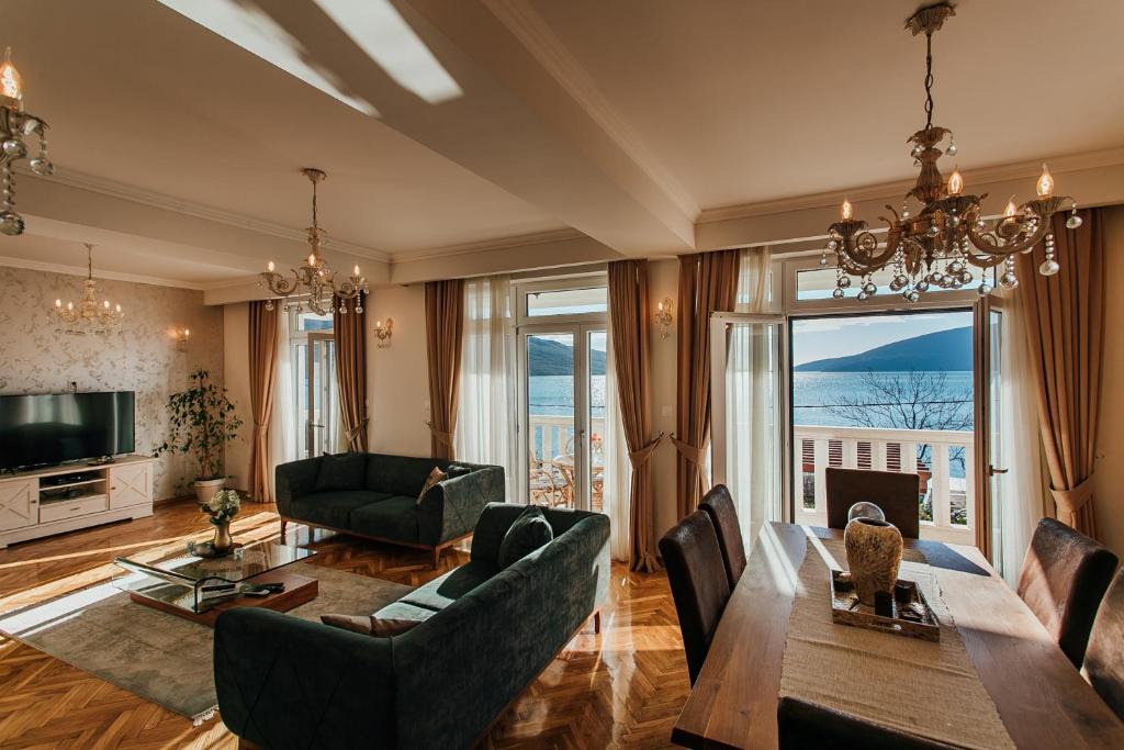 Zelenika Villa | SunnyCoastVilla