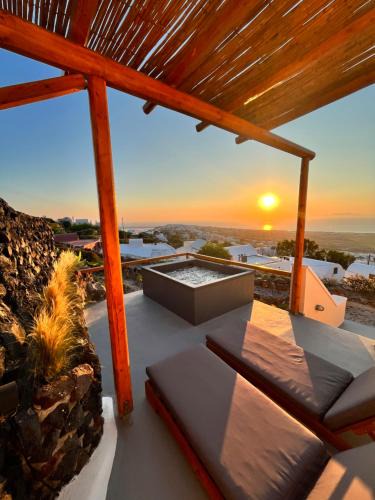 Finikia Apartment | Sunset Paradise Oia