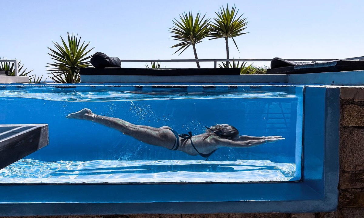 Paradise Apartment | Superior Apartment: Private Glass pool & Shared Pool, Sea view, Bar, Gym