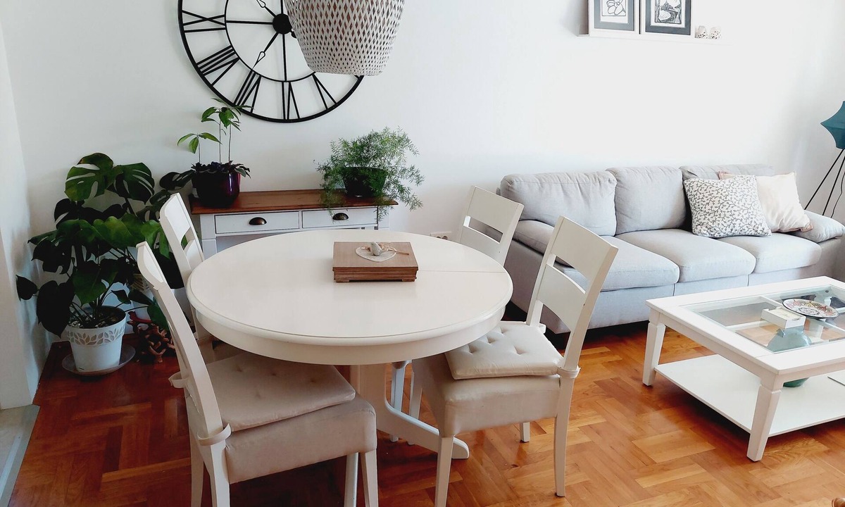 Bar Apartment | Sweet Apartment