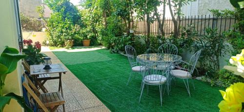 Nea Makri Apartment | Sweet Green Home in Nea Makri