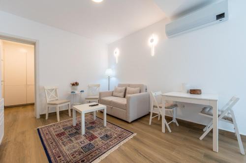 Donja Lastva Apartment | Symphony Tivat Apartment