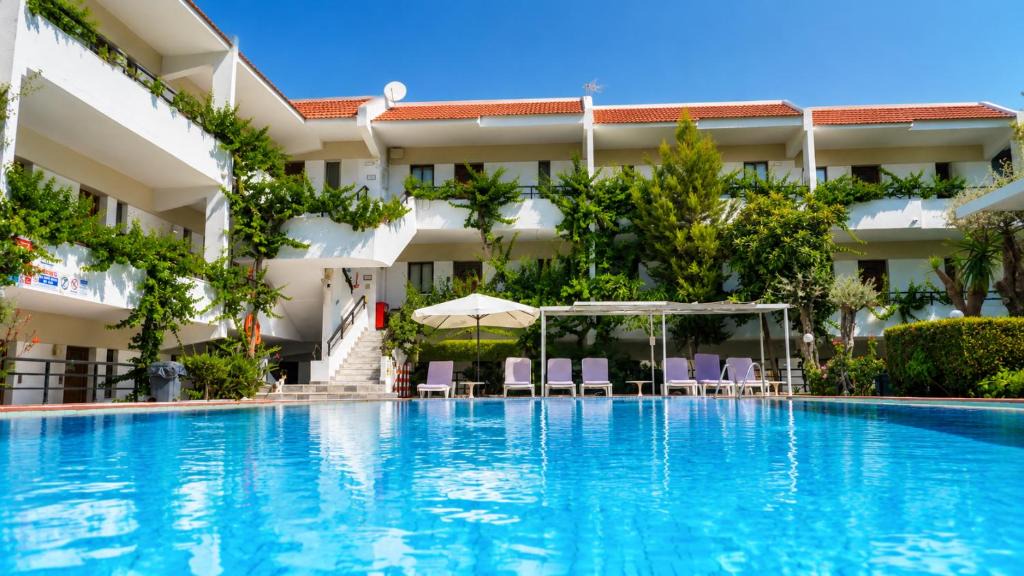 Ialyssos Apartment | Terinikos Sunny Garden Hotel & Junior Suites