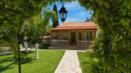 Lakones House | Terra Verde