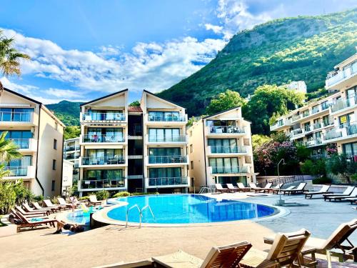 Przno Apartment | Teuta Azure Apartment - Blue Horizont Complex, Sveti Stefan