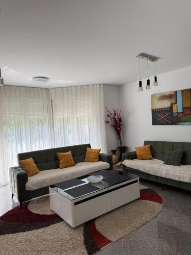 Pejë House | Thana House