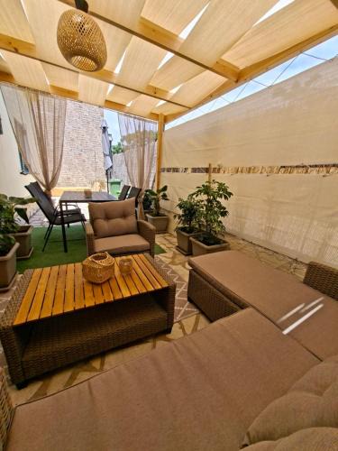 Ag. Georgios Apartment | The Bright House