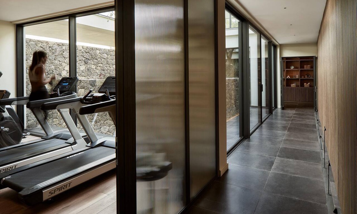 Messonghi Hotel | The Olivar Suites