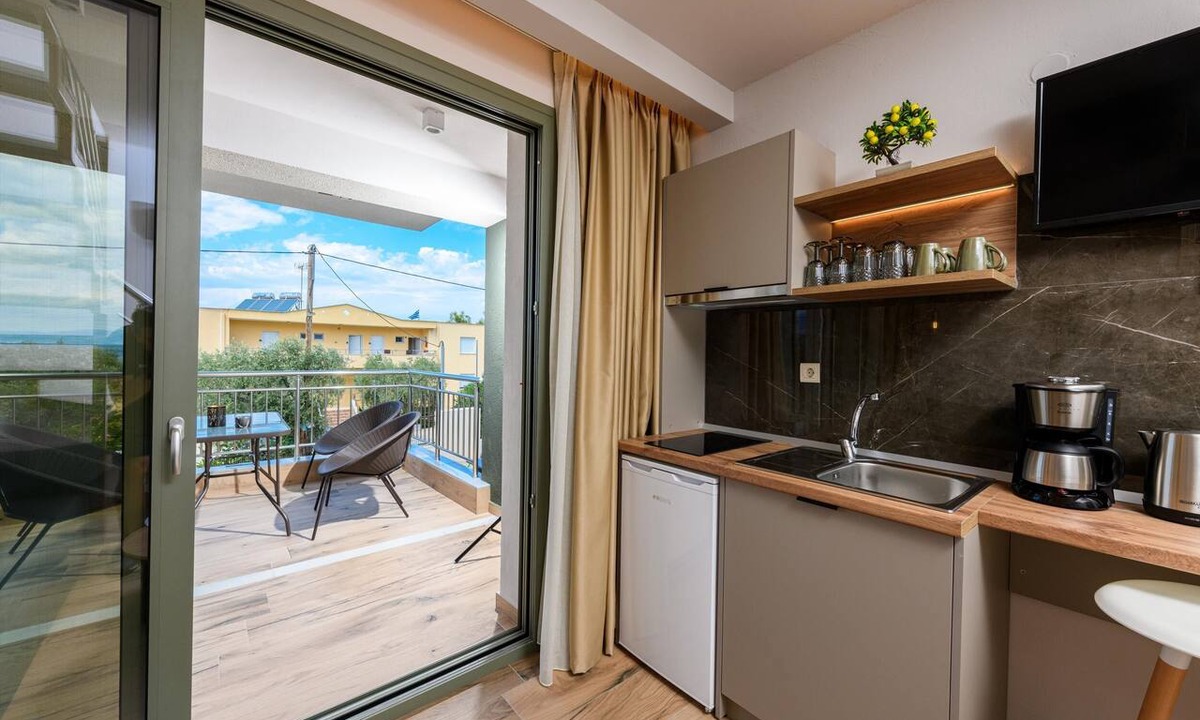 Megalos Prinos Hotel | The Olive Land