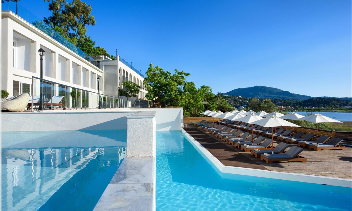 Kanoni Hotel | The Royal Hotel