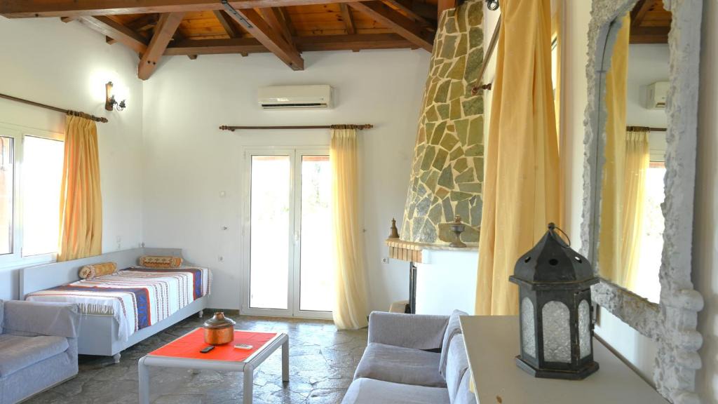 Kilada Apartment | The Rustic Archontiko