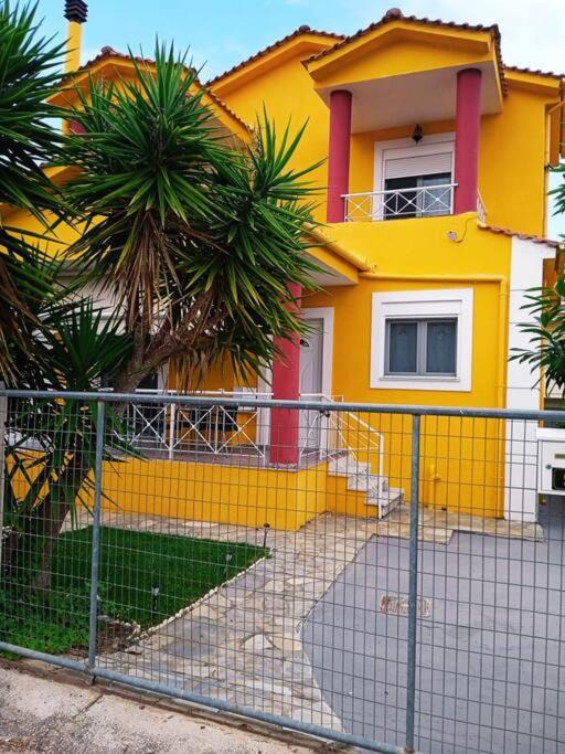 Nees Pagases House | The Sunny House