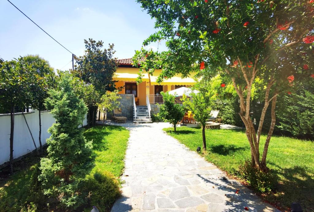 Asprovalta Villa | The Yellow House w/private garden and BBQ