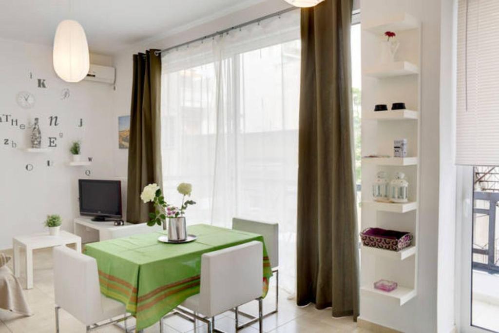 Athens Apartment | Thelma's Apartment