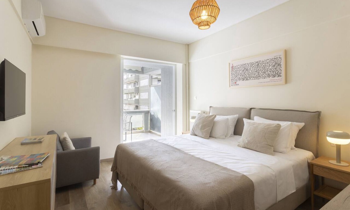 Palaio Faliro Apartment | Thiseos 5-7&middot;Renovated Studio with Sea View