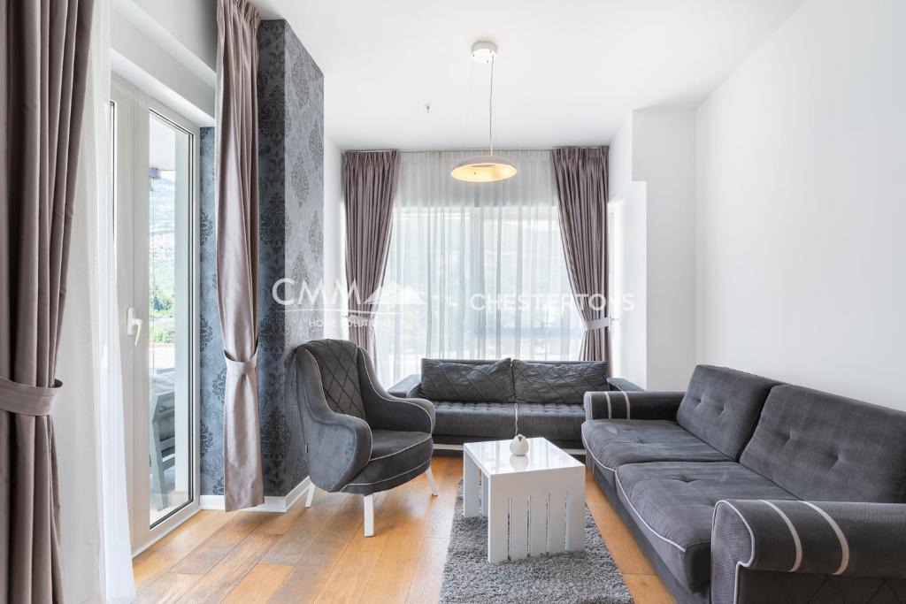 Budva Apartment | Three Bedroom Condo in Tre canne