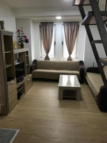 Plav Apartment | Tošić-M