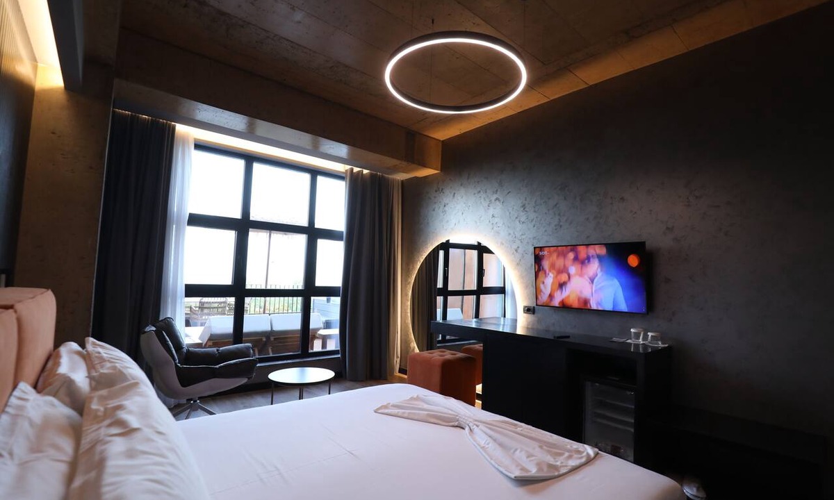 Udenisht Hotel | Toka Hotel Restaurant