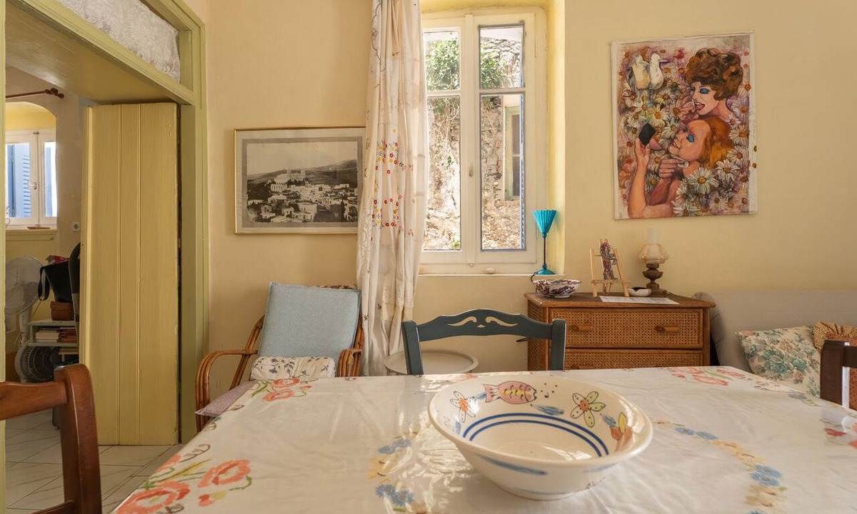 Lefkes Apartment | Traditional Art House - Lefkes by MPS–Ground Floor