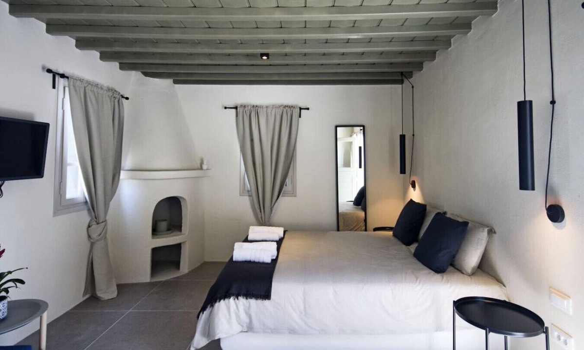 Mykonos Town House | Traditional Mykonos style Studio with Private Terrace and Garden