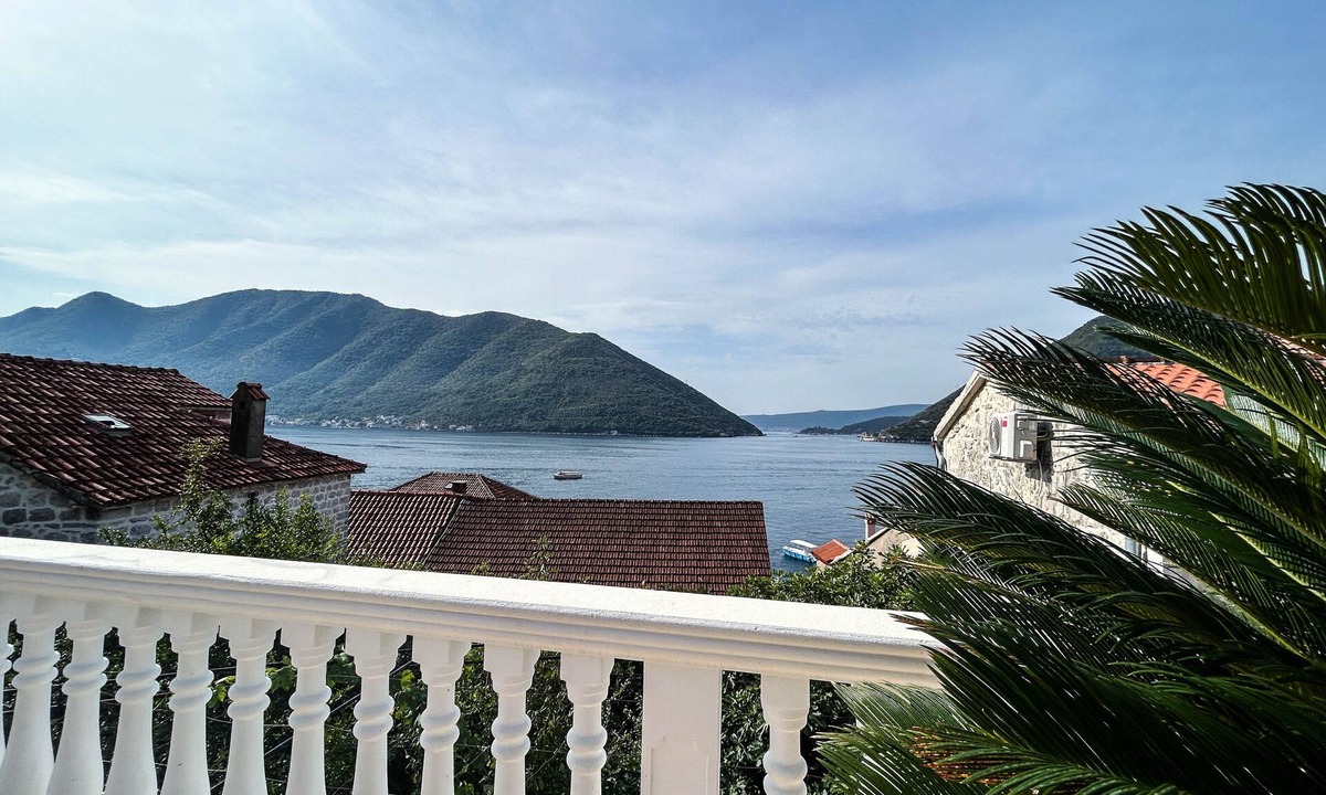 Perast House | Traditional Style Stone House in perfect Perast