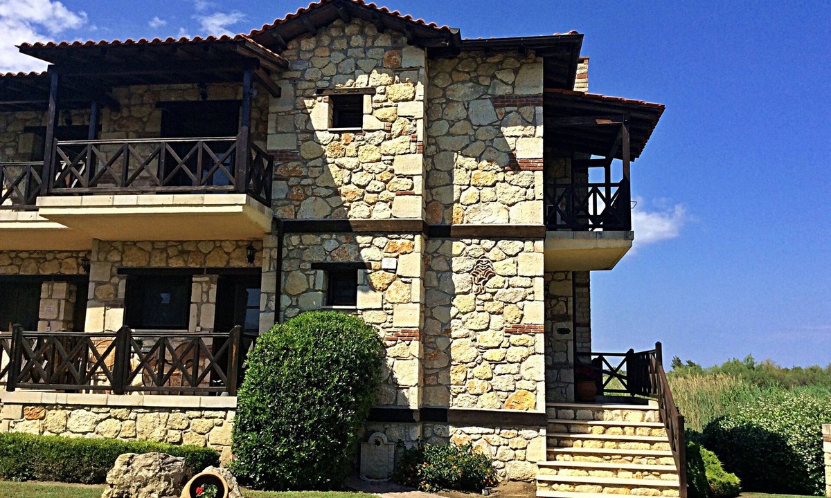 Vourvourou Villa | Traditional Villa Rokosini