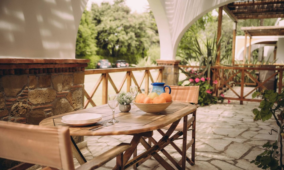 Kardamas Apartment | Trikalioti's Lush Estate Apt Afrodity