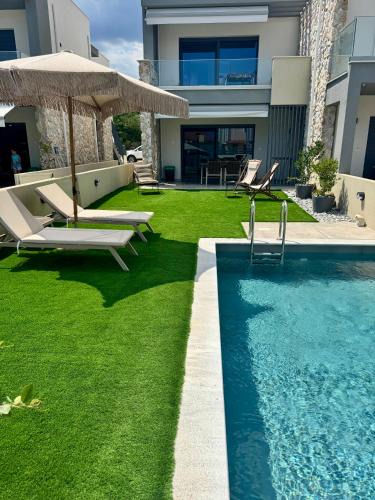 Nea Iraklitsa House | Trinity Pool Villas GOLD