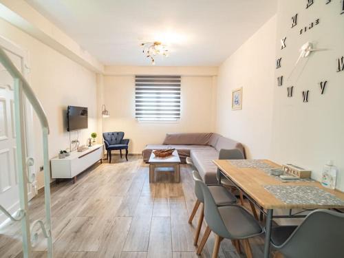 Nea Iraklia Apartment | Twin Maisonette By The Sea #Χ002 Feel Greek