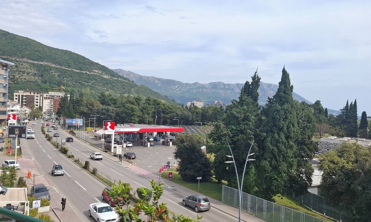 Rozino Apartment | Two-bedroom cozy apartment, situated in the centre of Budva, with pleasant view.