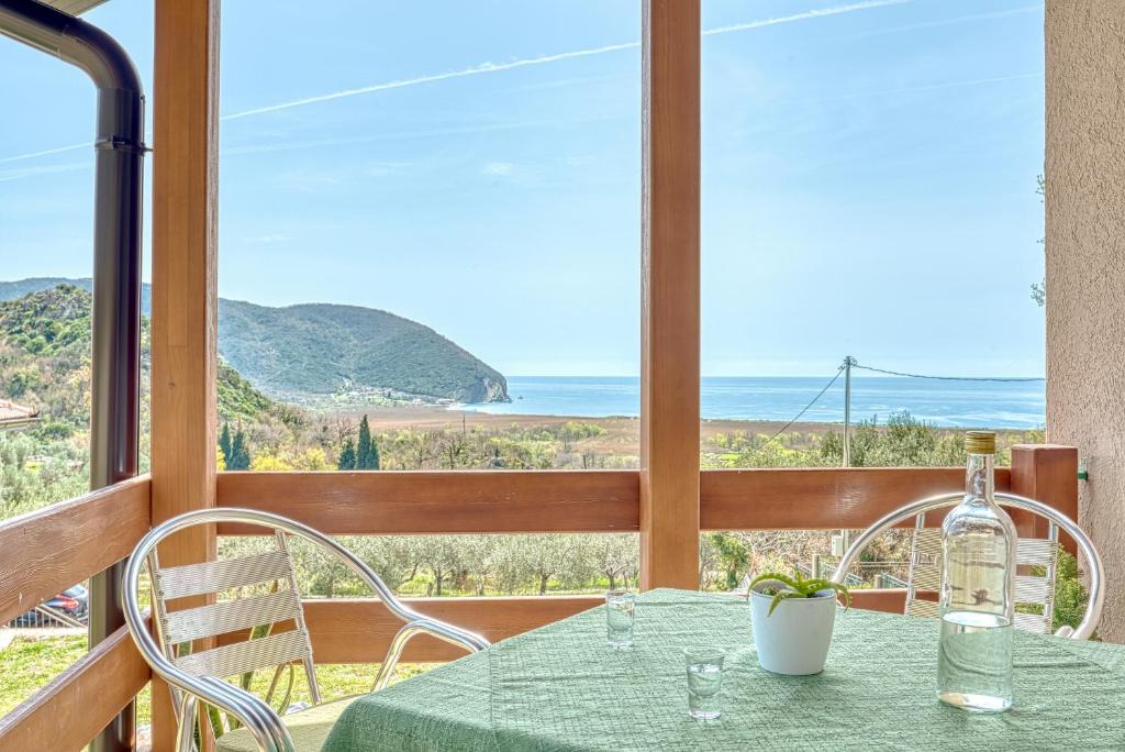 Kaluđerac House | Two Bedroom House with Sea View MAJ