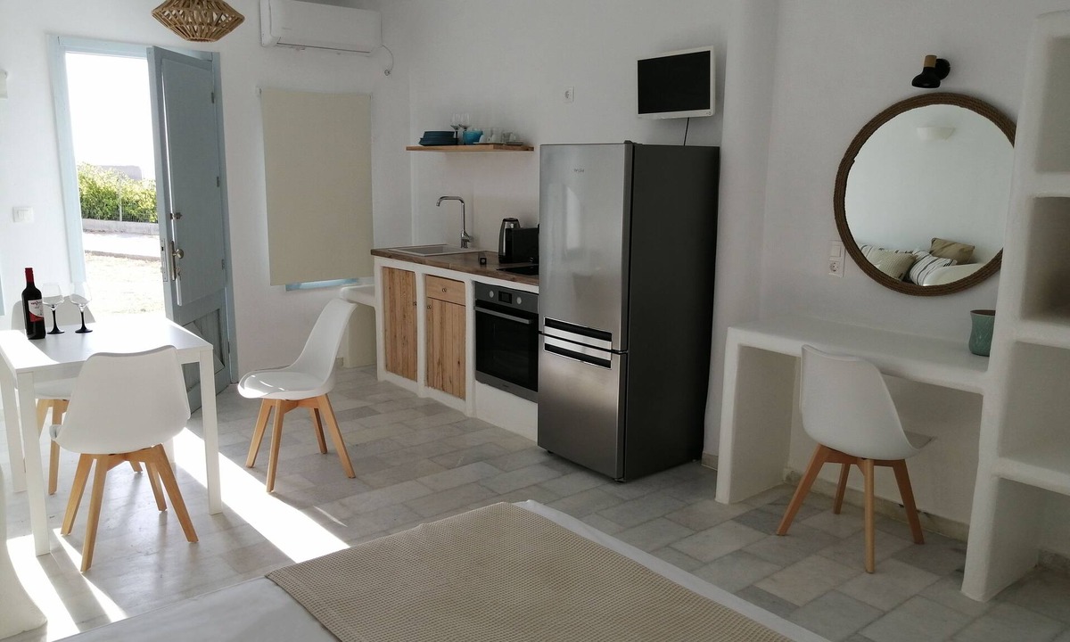 Maragas House | Two floor cycladic house