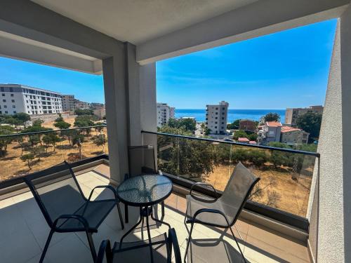 Dobra Voda Apartment | Two & Sea Suites