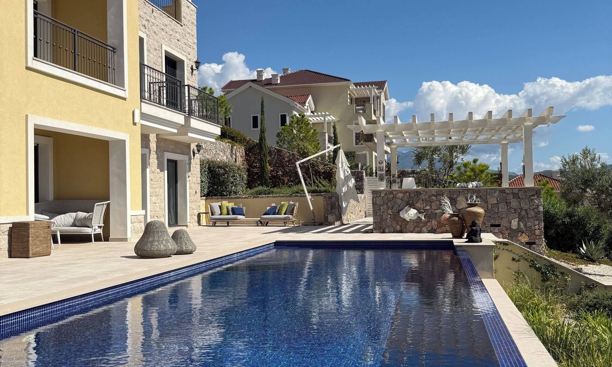Radovici Villa | Unique private villa with swimming pool