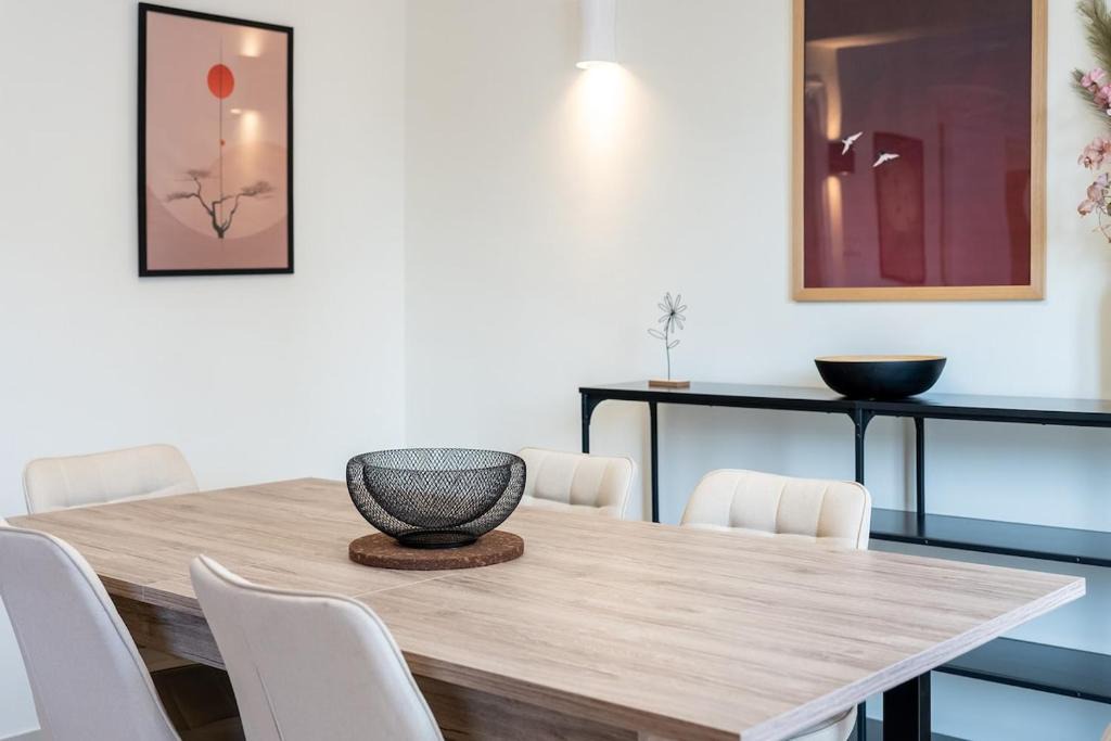 Kinosargous Apartment | Urban Cedar Apartment