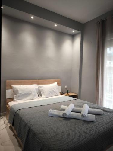 Neapoli-Sykies Apartment | Urban Luxury Side 2