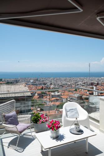 Ano Poli Apartment | URBAN VIEW