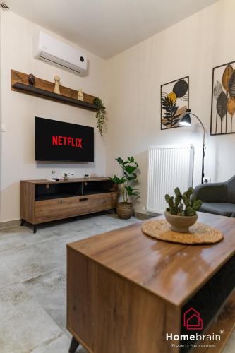 Alexandroupoli Apartment | UrbanFresh suite by Homebrain
