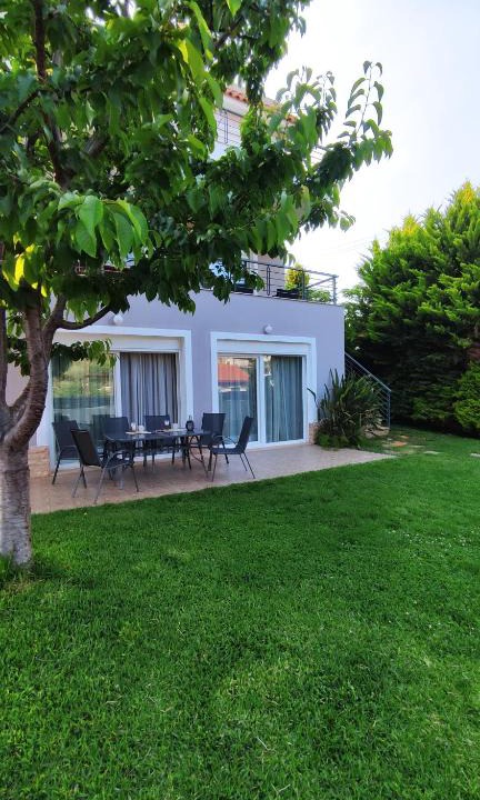 Spata-Artemida Apartment | Urbi Garden