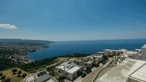 Dobra Voda Apartment | Valentina Vista Seaview and Pool